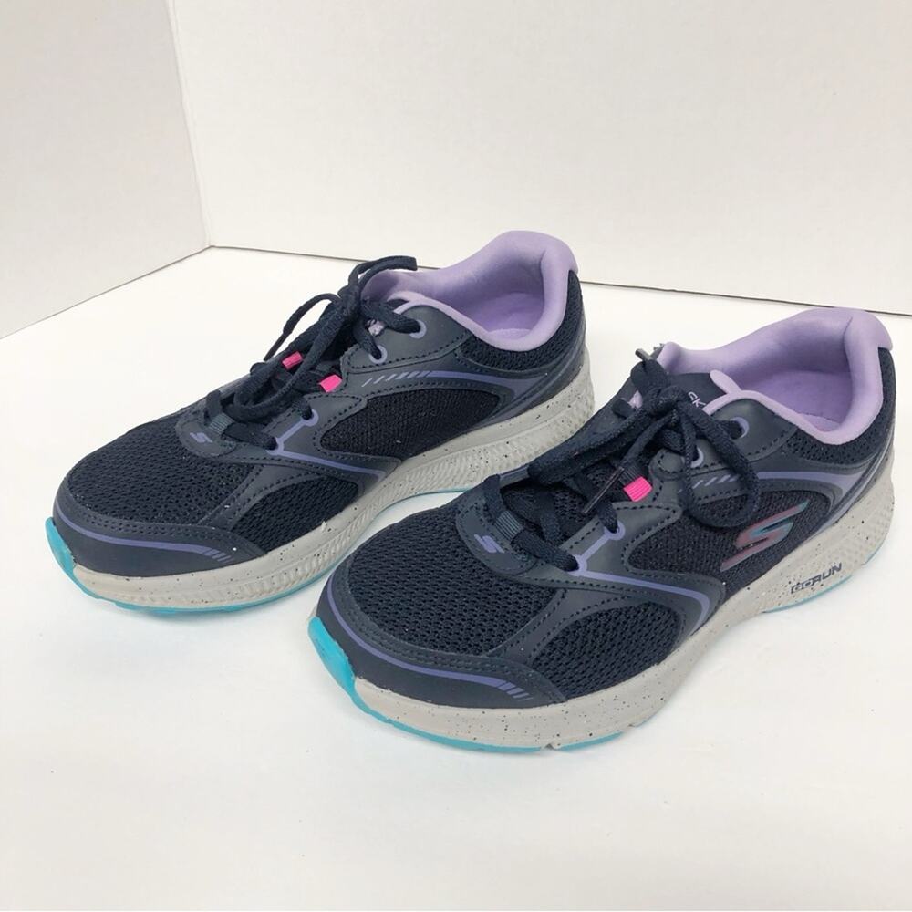 Skechers Women's Black and Lavender Sneakers Air cooled Goga Mat Athletic Shoes